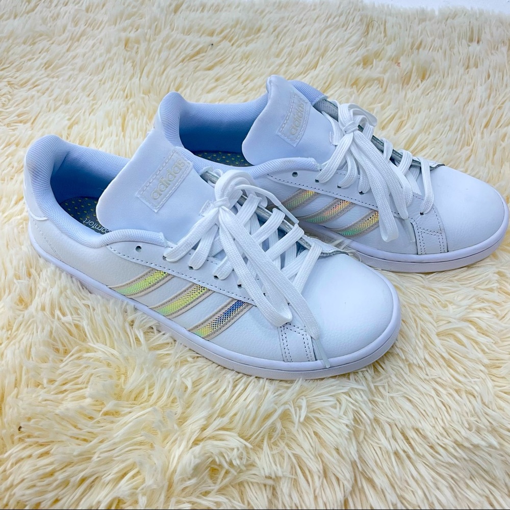 Adidas Sneakers